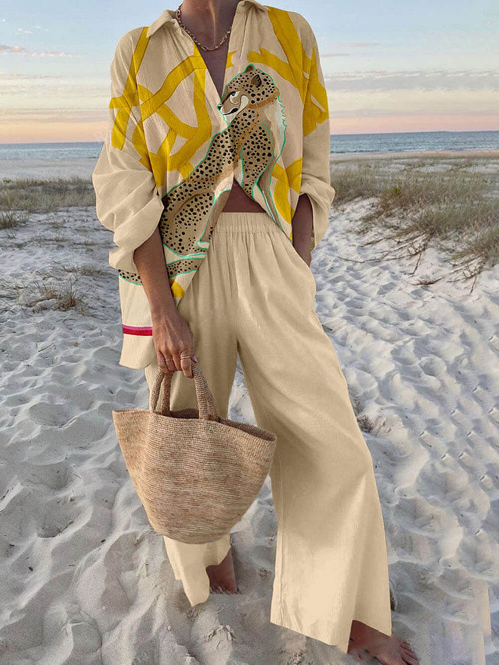 Come Mirea | Komplett Oversized med Leopardsprint og Komfortabel Talje